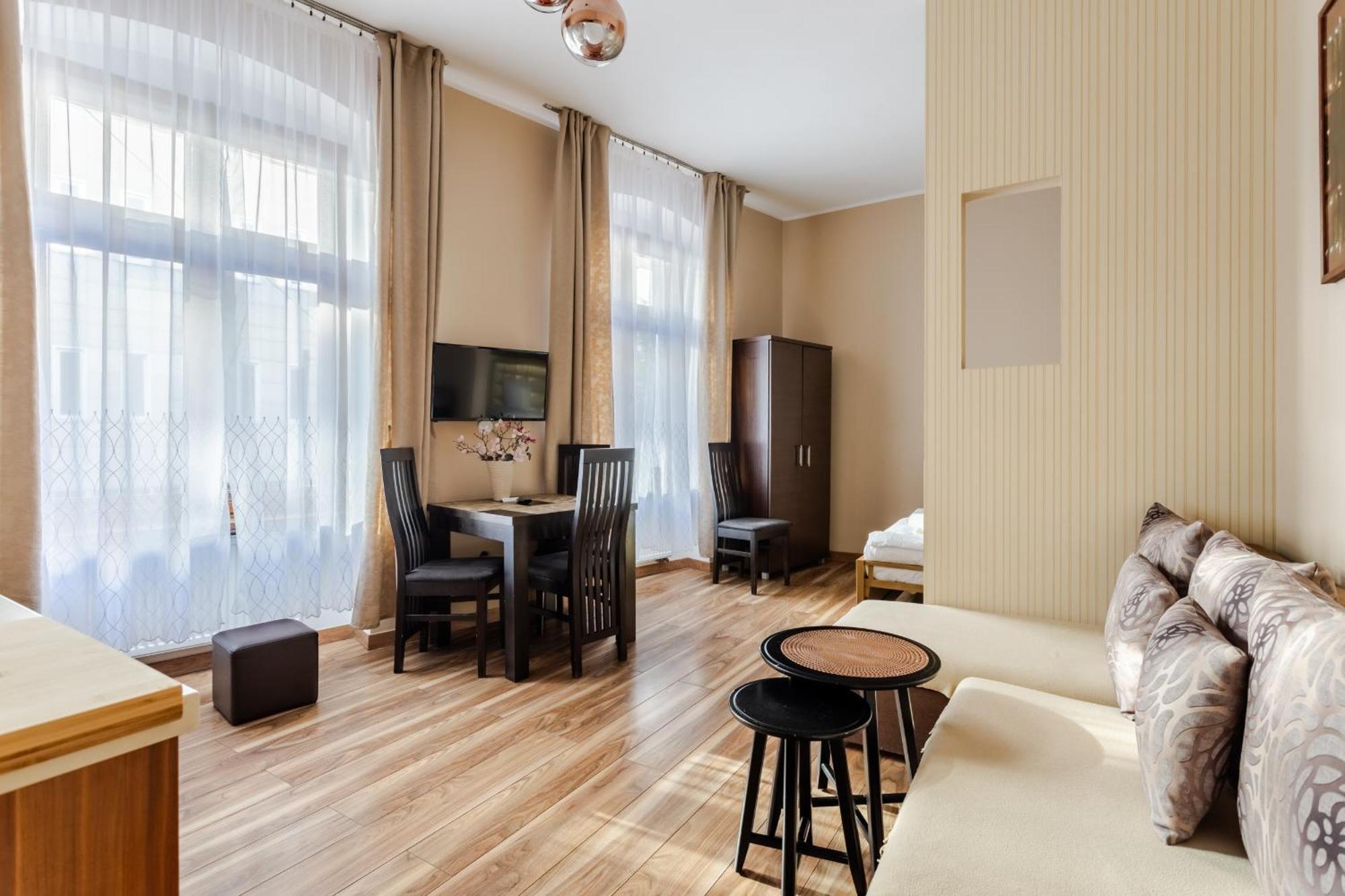 Functional And Comfortable Very Berry Studios In Poznan By Noclegi Renters 외부 사진